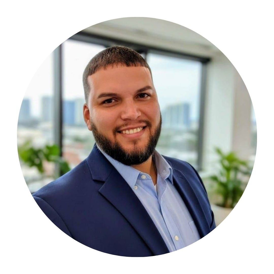 Victor Soto — Fundador e Gerente de Operações